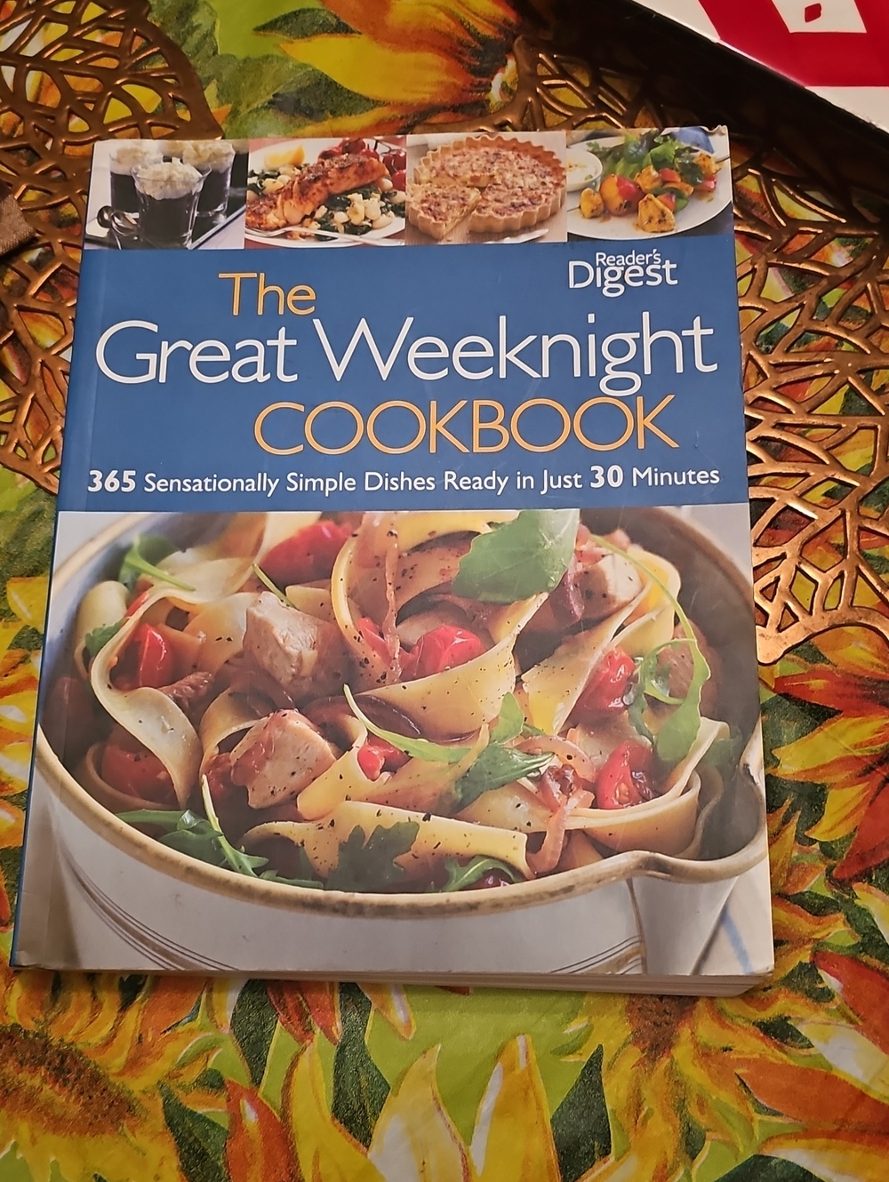 Reader's Digest The Great Weeknight Cookbook - Blue Cover